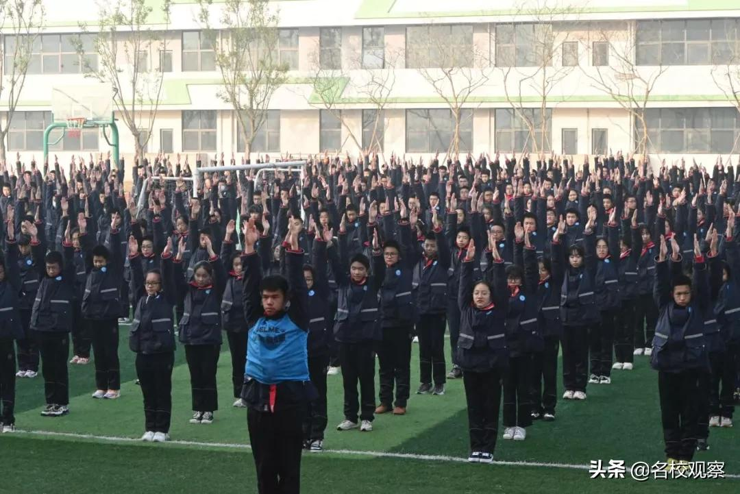 精彩新世纪，师生联动大课间，阳光体育六十分