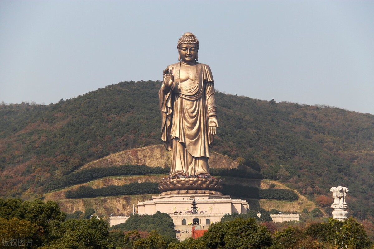 无锡灵山大佛（世界最大的露天青铜旃檀立像——灵山大佛，遍地佛教元素）
