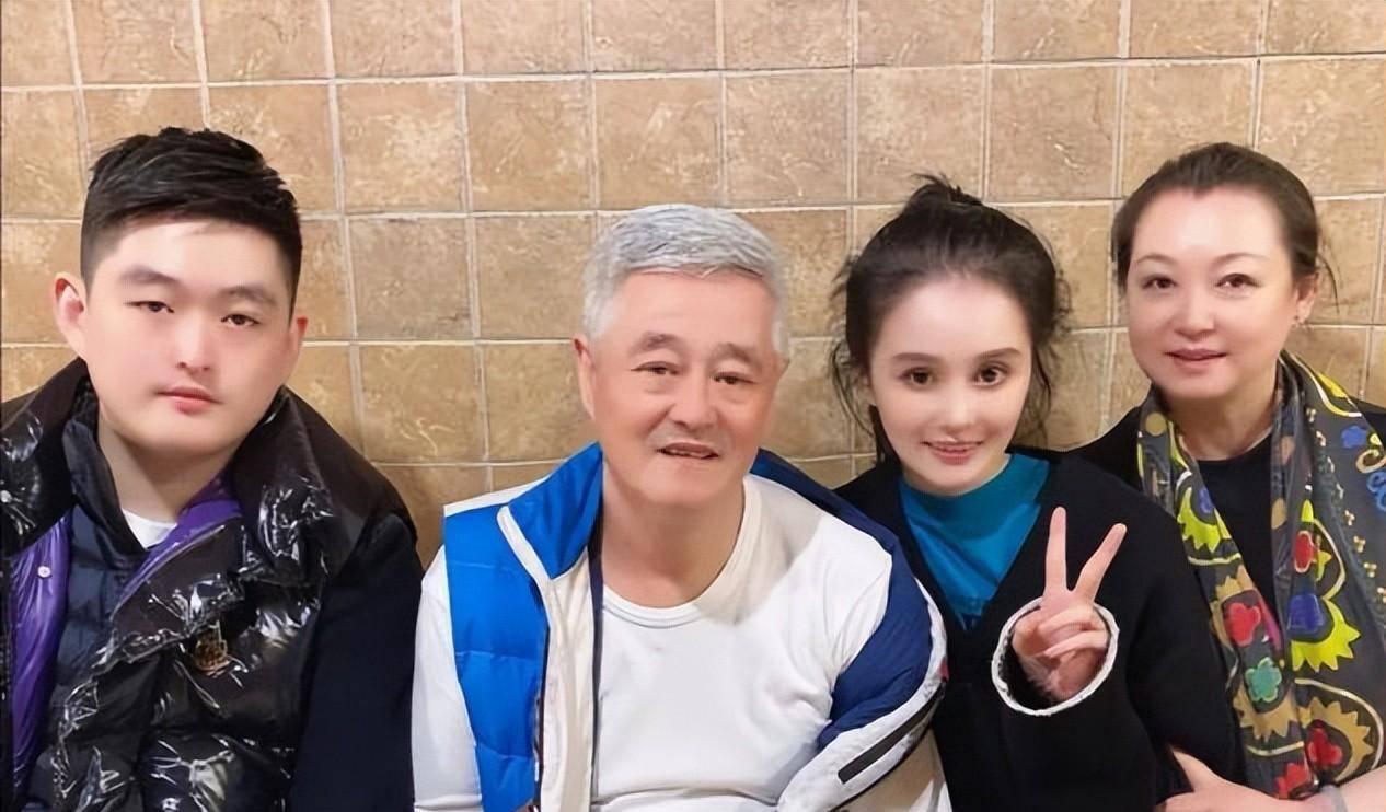 事实证明,被王思聪嘲讽的赵本山,已走上喜剧男演员的另一条大道