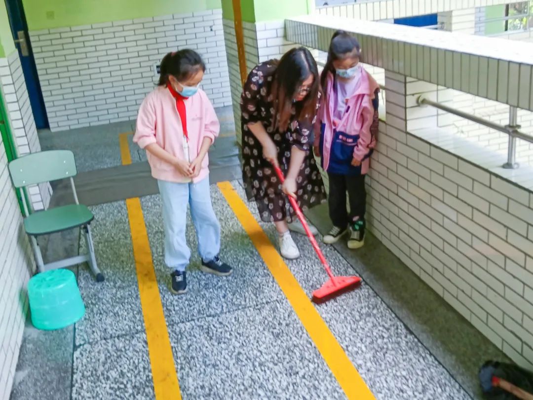 成都市双流区双华小学开展“当家竹娃爱劳动”主题教育活动