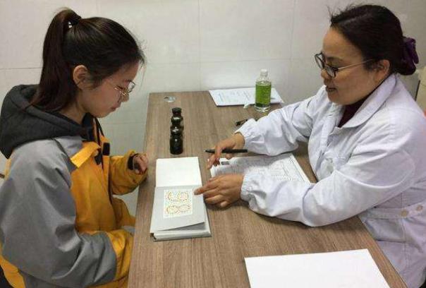 高考体检要“脱光”检查？高三党瑟瑟发抖，医生笑着给出解释