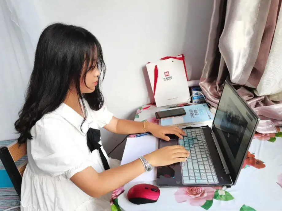 读4年本科要花多少钱？大概需要这个数，普通家庭很有压力