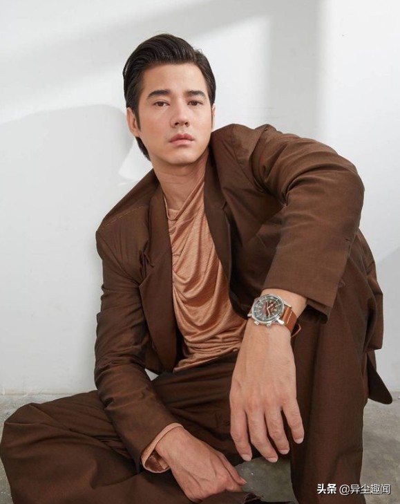 《初恋那件小事》学长帅气爆红，33岁熟男被封泰国金城武近照曝光