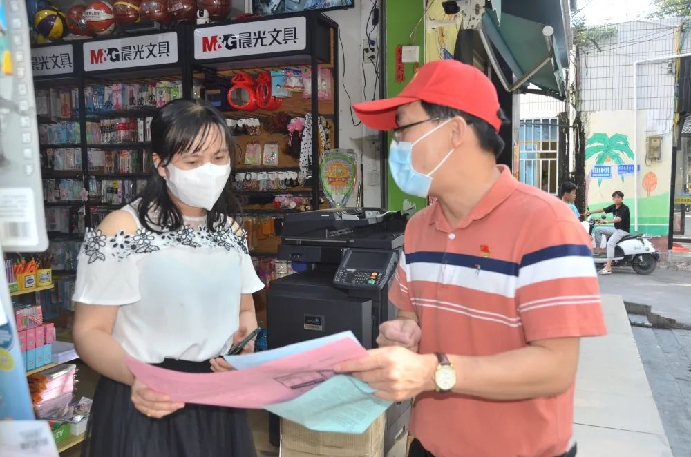 检察“战”疫丨东方市检察院下沉社区开展疫情防控志愿服务活动