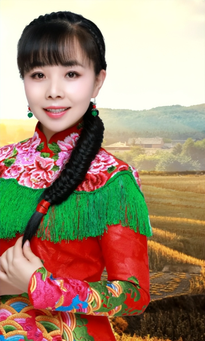 王二妮:23岁成名,放弃百万年薪下嫁农村,婆婆的态度让她不后悔