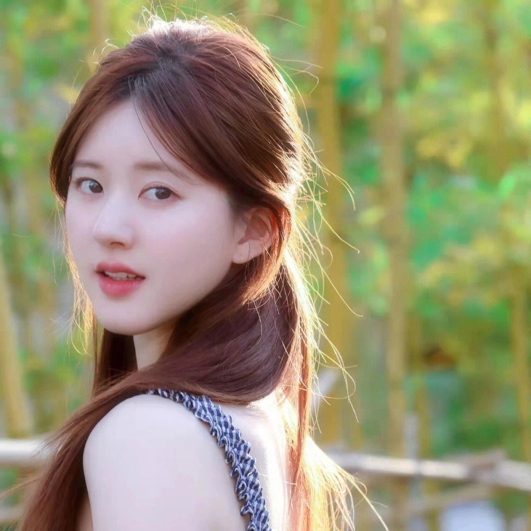 赵露思:靠"干爹"出道,背景究竟有多强?