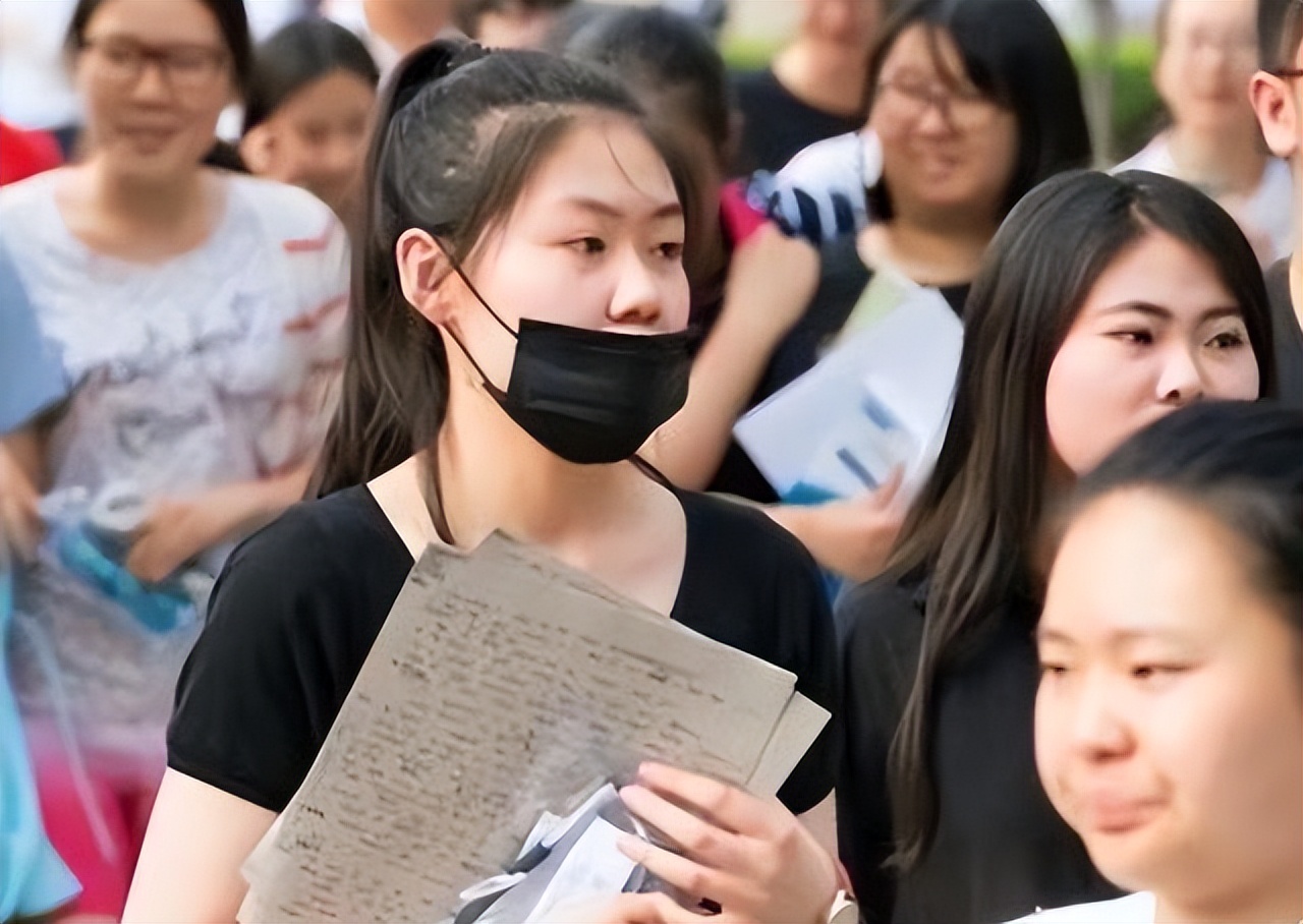毕业后才明白，民办大学和公立大专差别大，学生家长报考需要谨慎