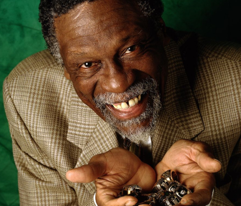 现役穿6号球衣的球员有詹姆斯,波尔津吉斯,迪亚洛,小梅尔文-弗雷泽