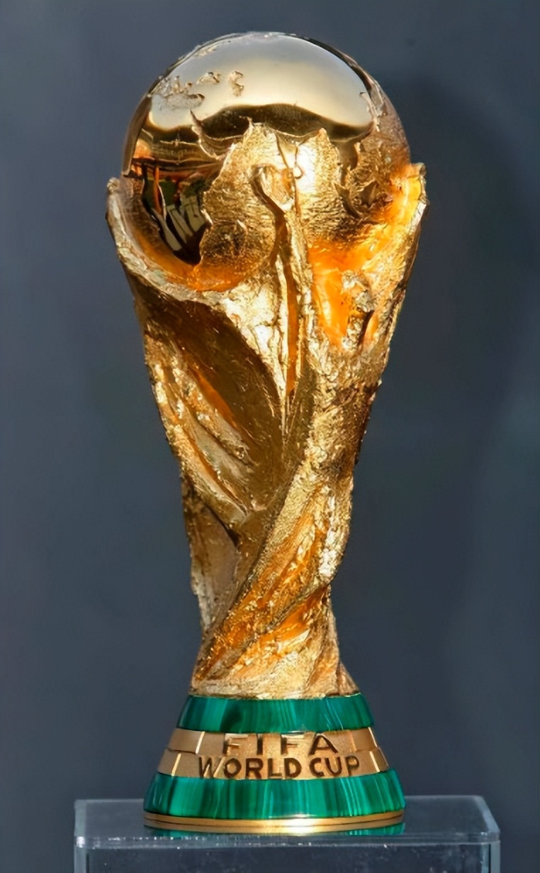 足球世界杯奖杯叫什么(你知道为什么说现在的大力神杯是世界杯的第二奖杯？世界杯的历史)