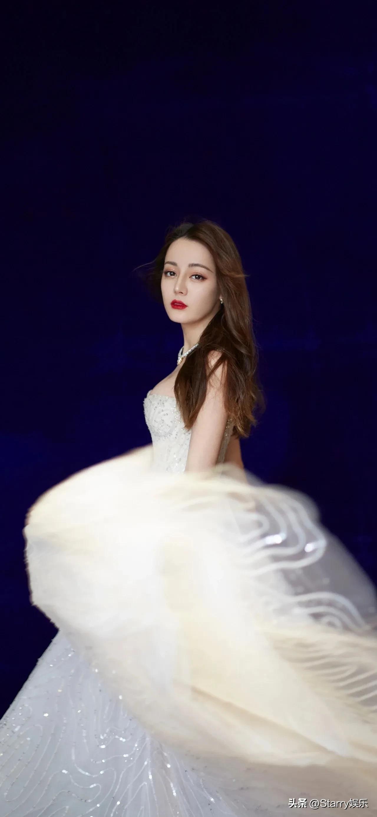 迪丽热巴个人所有资料迪丽热巴陪过哪些领导