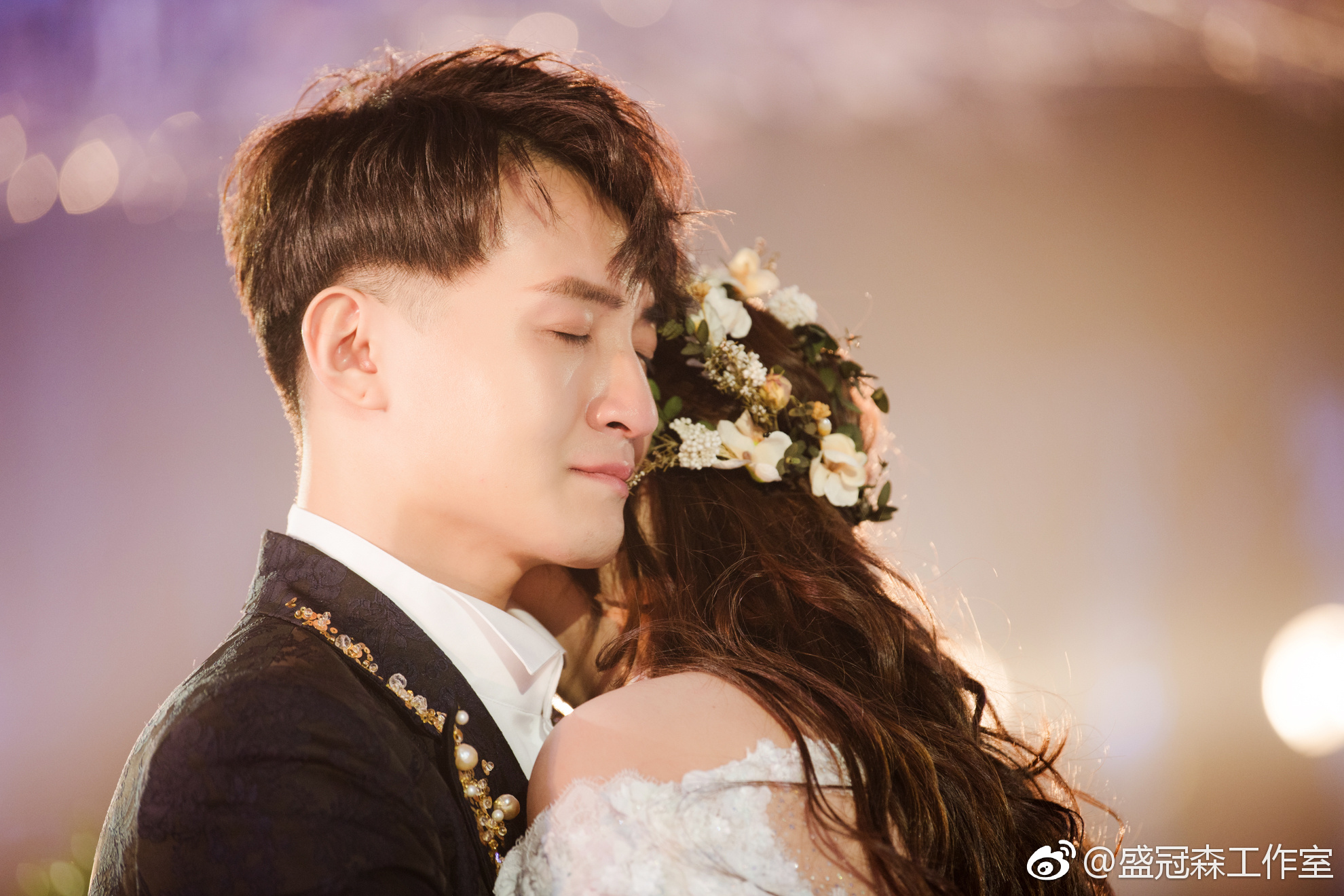 10岁因《家有儿女》出道，23岁结婚，他还是《星汉灿烂》的肖世子