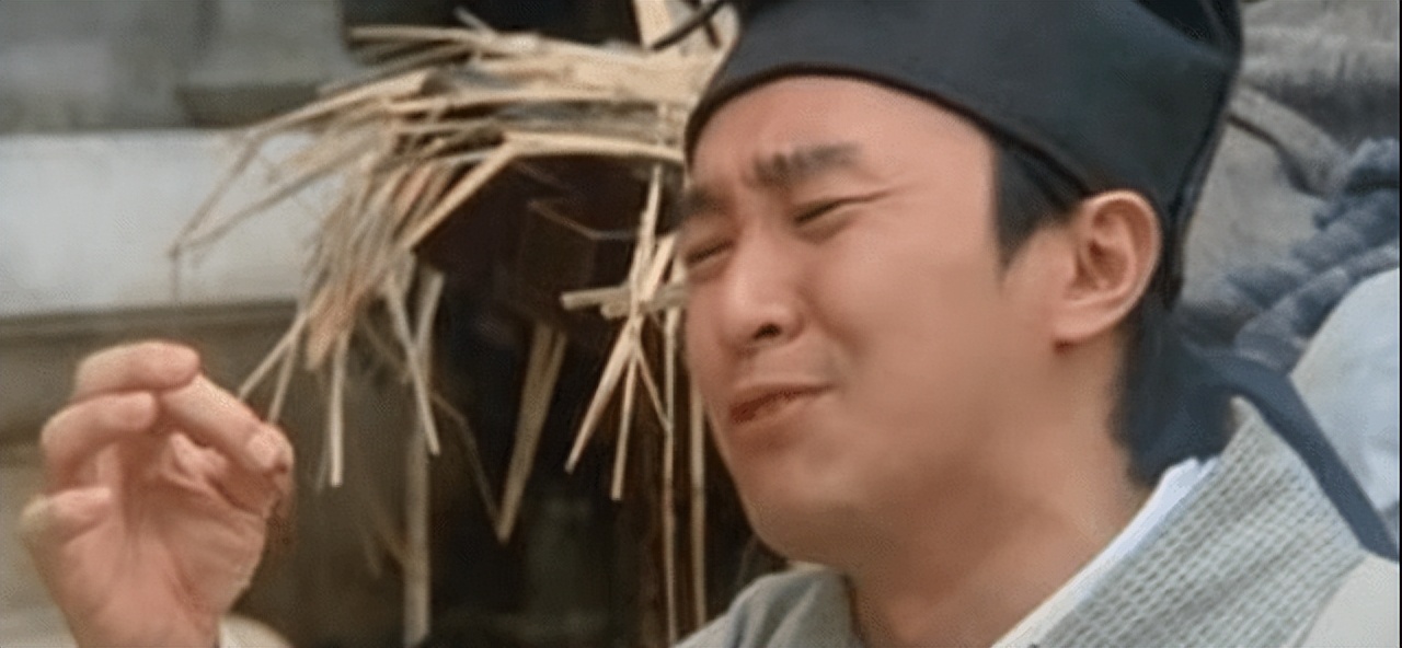 就是这个船夫！导演给了他45秒的表演，风头完全盖过了周星驰