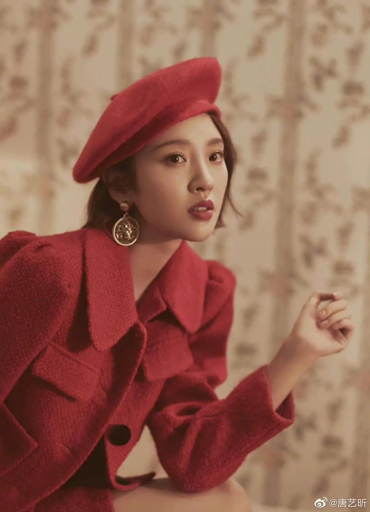 孙怡、赵丽颖红色礼服状态迥异，有没有爱情的滋润肉眼可见