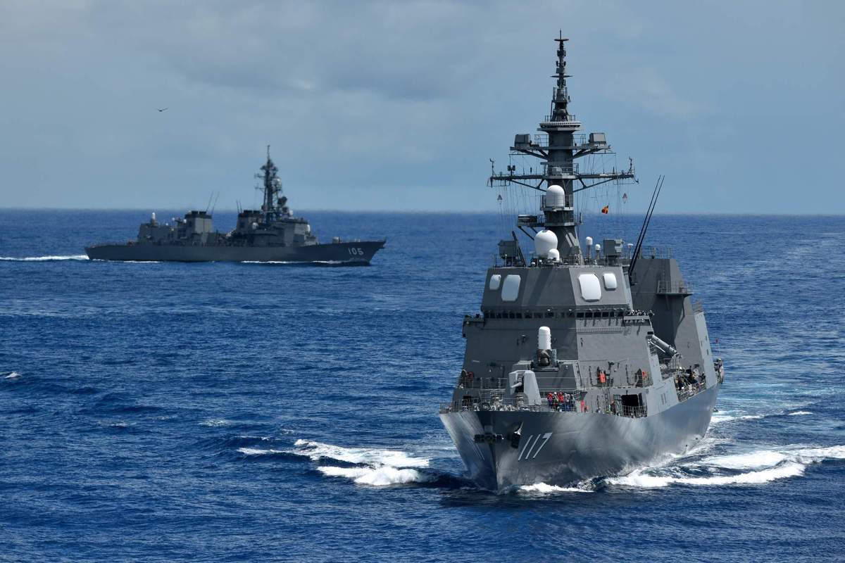 日本稱中方軍艦進入其“領海”，並偵察3個小時，已對華提出抗議