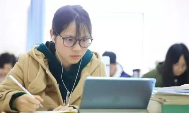 考研和高考的差距在哪？大四学姐说出答案，原来不少人都想错了