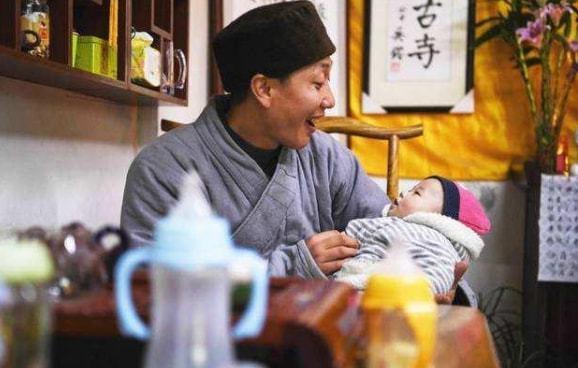 200个孩子喊这个和尚“爸爸”，是咋回事？感动数万人的纪录片