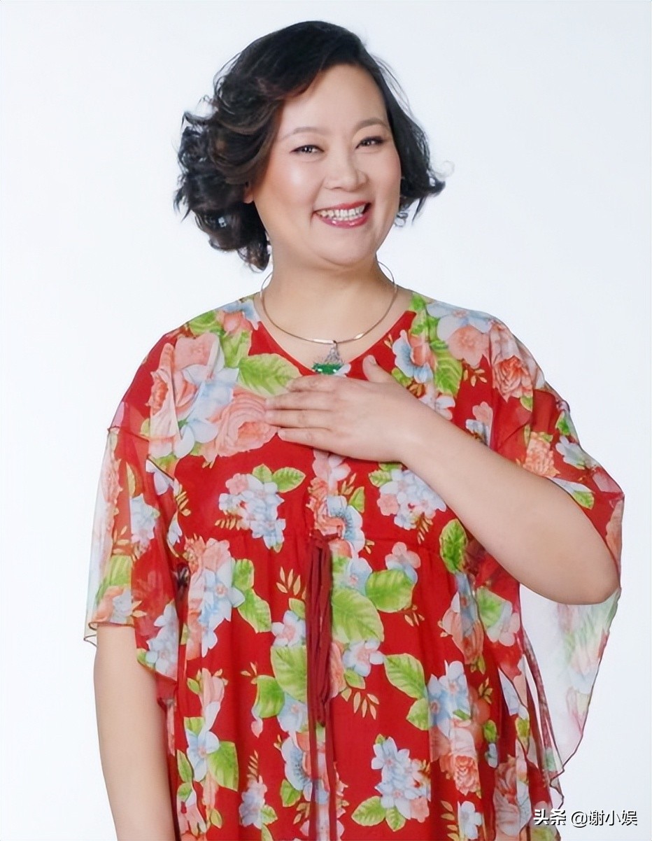 方青卓:结婚半年就离婚,二婚嫁救命恩人,坦言:不嫁他我可能就死了