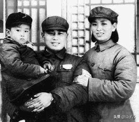 王近山“出轨”在前，为何至死不肯原谅前妻？女儿：我能理解父亲