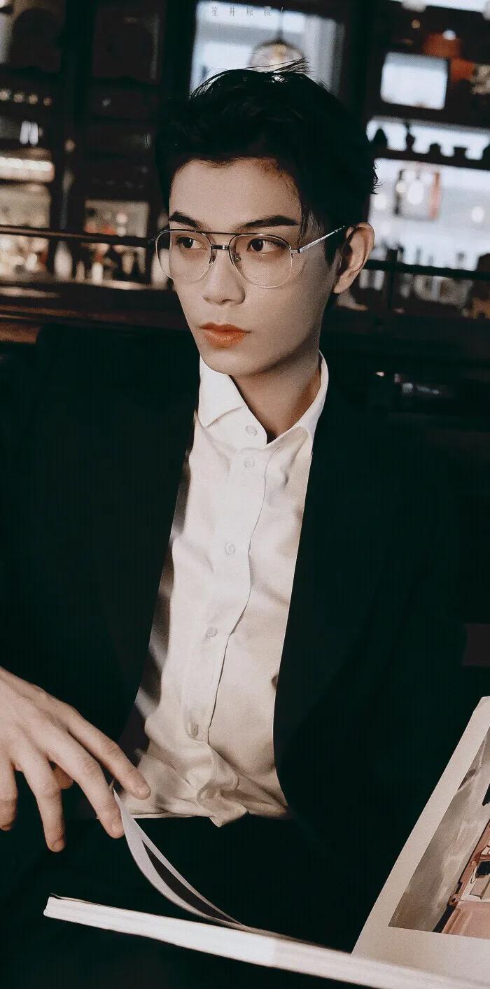 丁禹兮 演员 爱豆 帅哥 手机壁纸