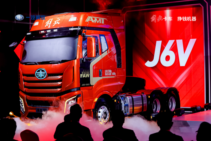 一汽解放J6V牽引車耀世登場