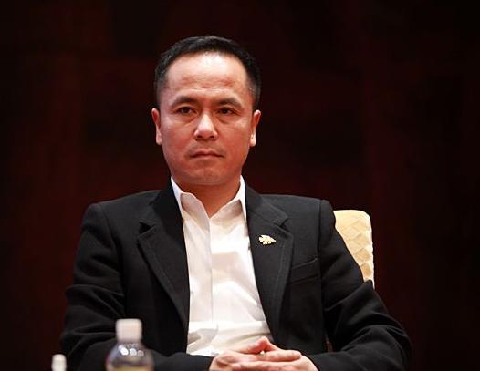 浙江隐形富豪：与马云称兄道弟，如今身价百亿，娶小20岁明星妻子