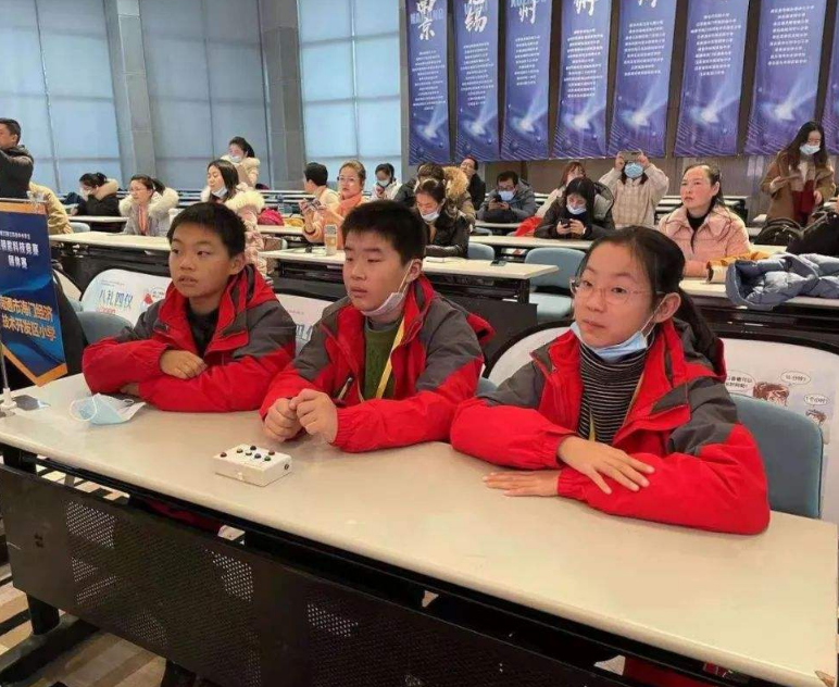 江苏大、中小学放寒假或提前？部分学生学费上涨，同时还有好消息