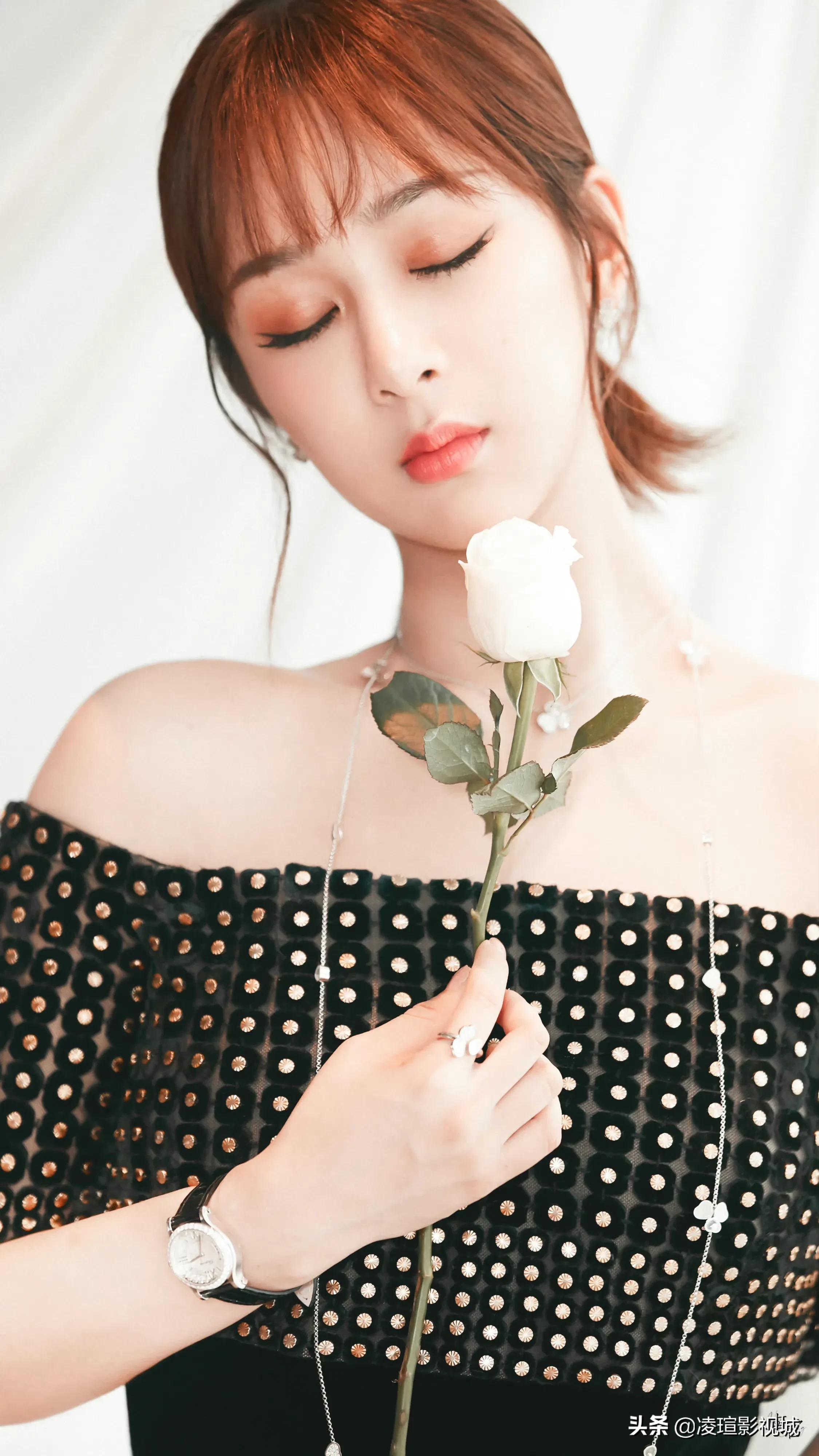 明星壁纸图片分享：杨紫（1）