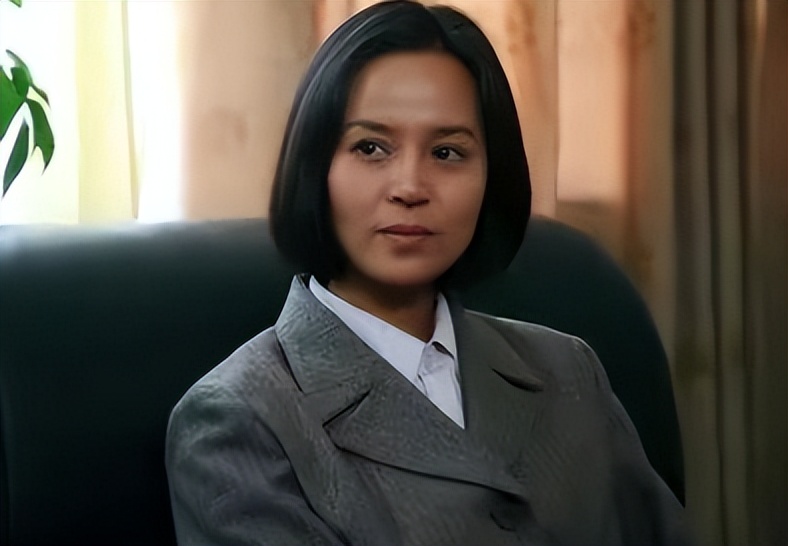 演员于莉红:31岁嫁初恋马诗红,结婚22年无子女,风光背后有泪水