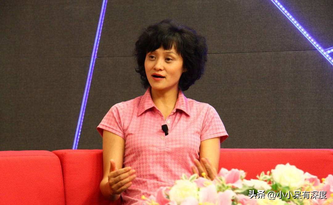 西甲中文解說哪里找（著名體育解說員蘇東，他的解說很有激情，他的前妻高敏，終獲幸福）