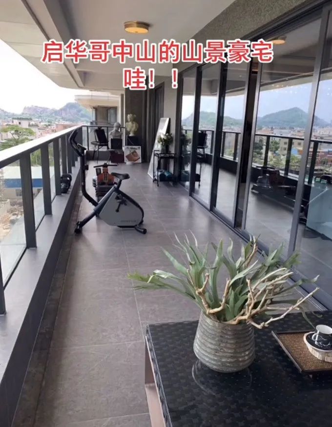 定居内地20位港台明星，有人住5亿豪宅，有人住三线小城65平米房