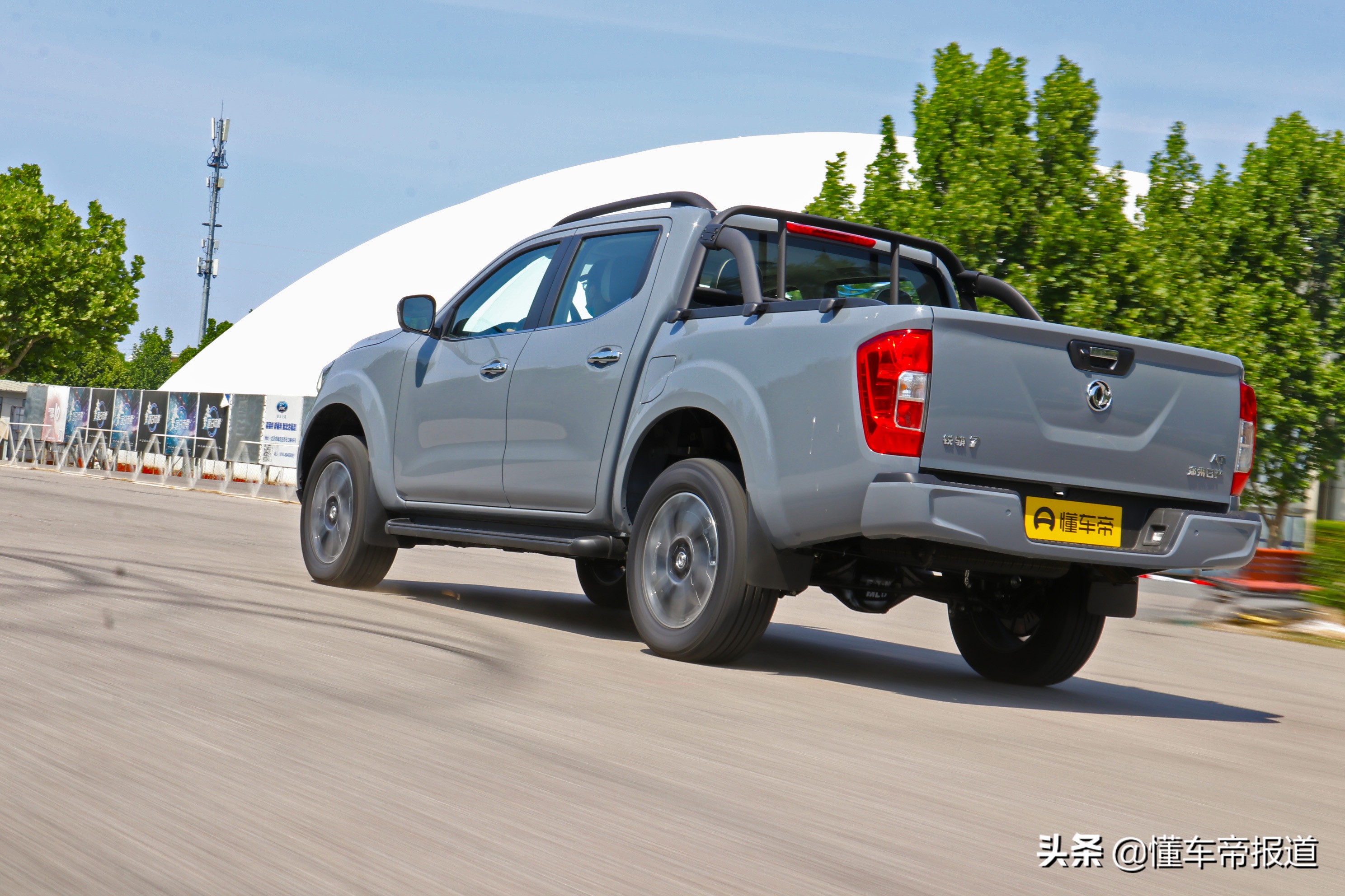 尼桑商务车7座图片(新车) - 赤虎壹号