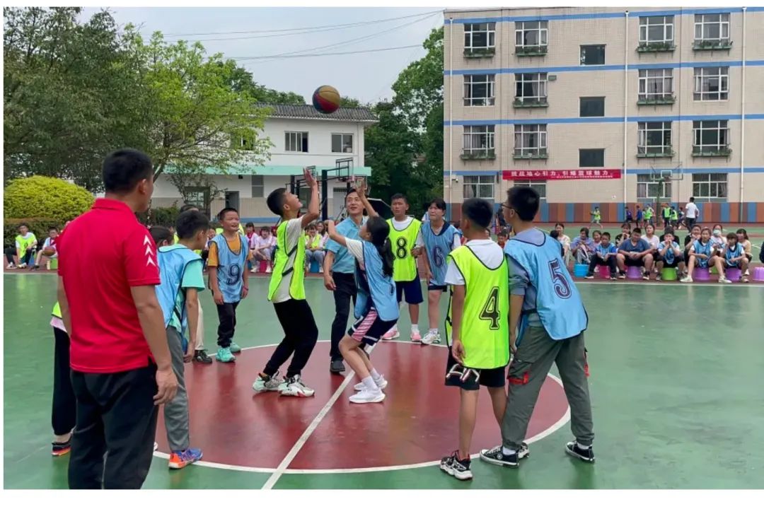 四川天府新区大林小学开展校园篮球班级联赛系列活动