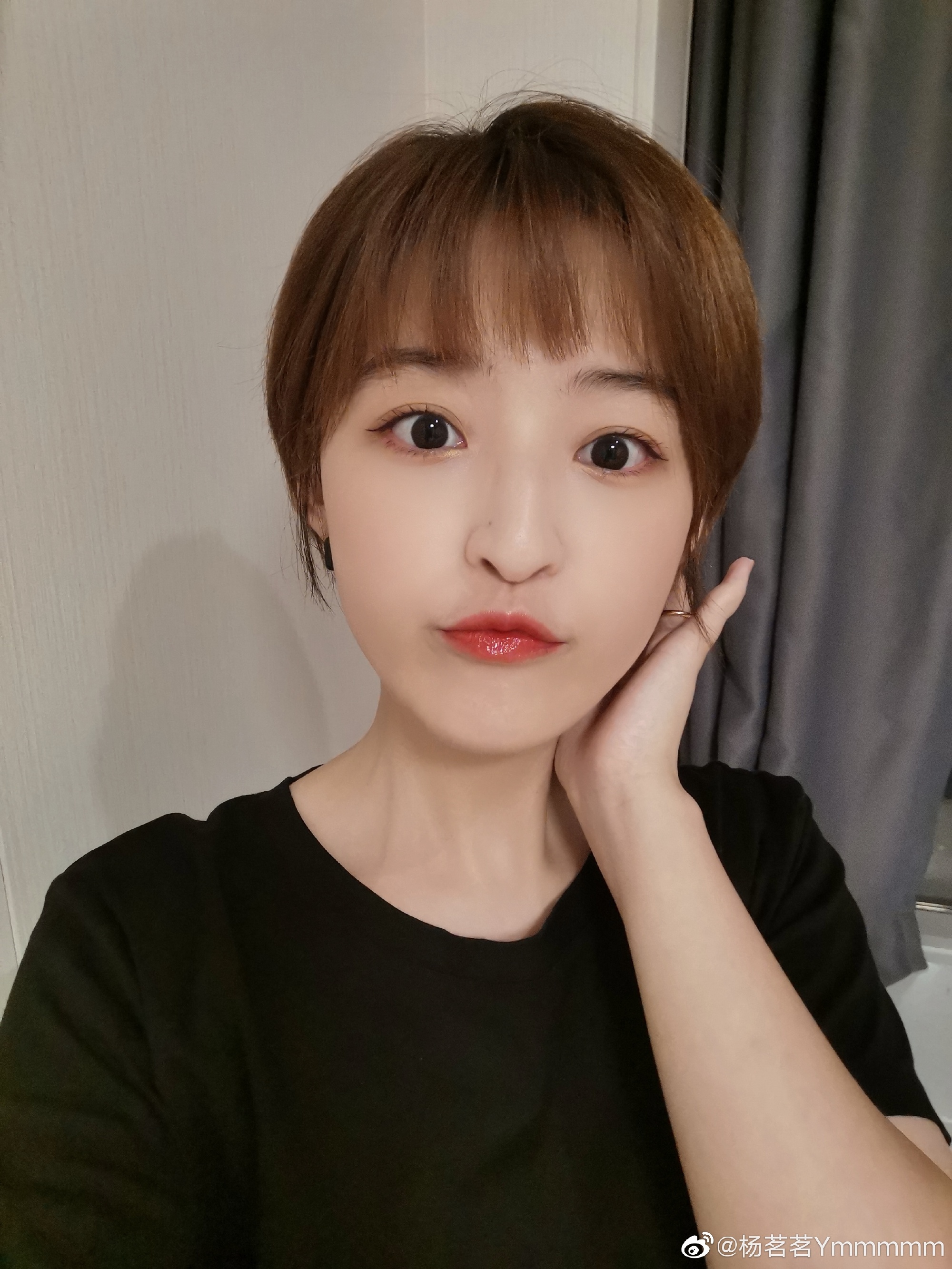 咪咕足球刘畅新英体育英超主播王昊玥林梦鸽长相神似明星刘诗诗