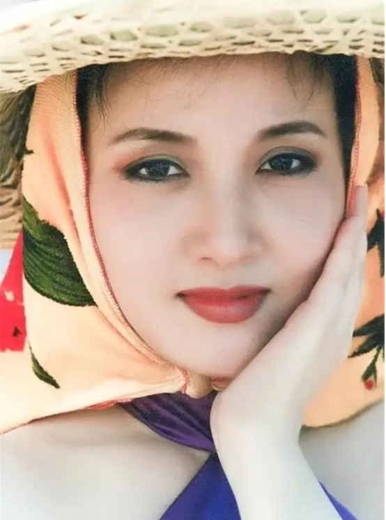 张国立为什么要离开罗秀春，转而对宜妃邓婕钟爱一生？