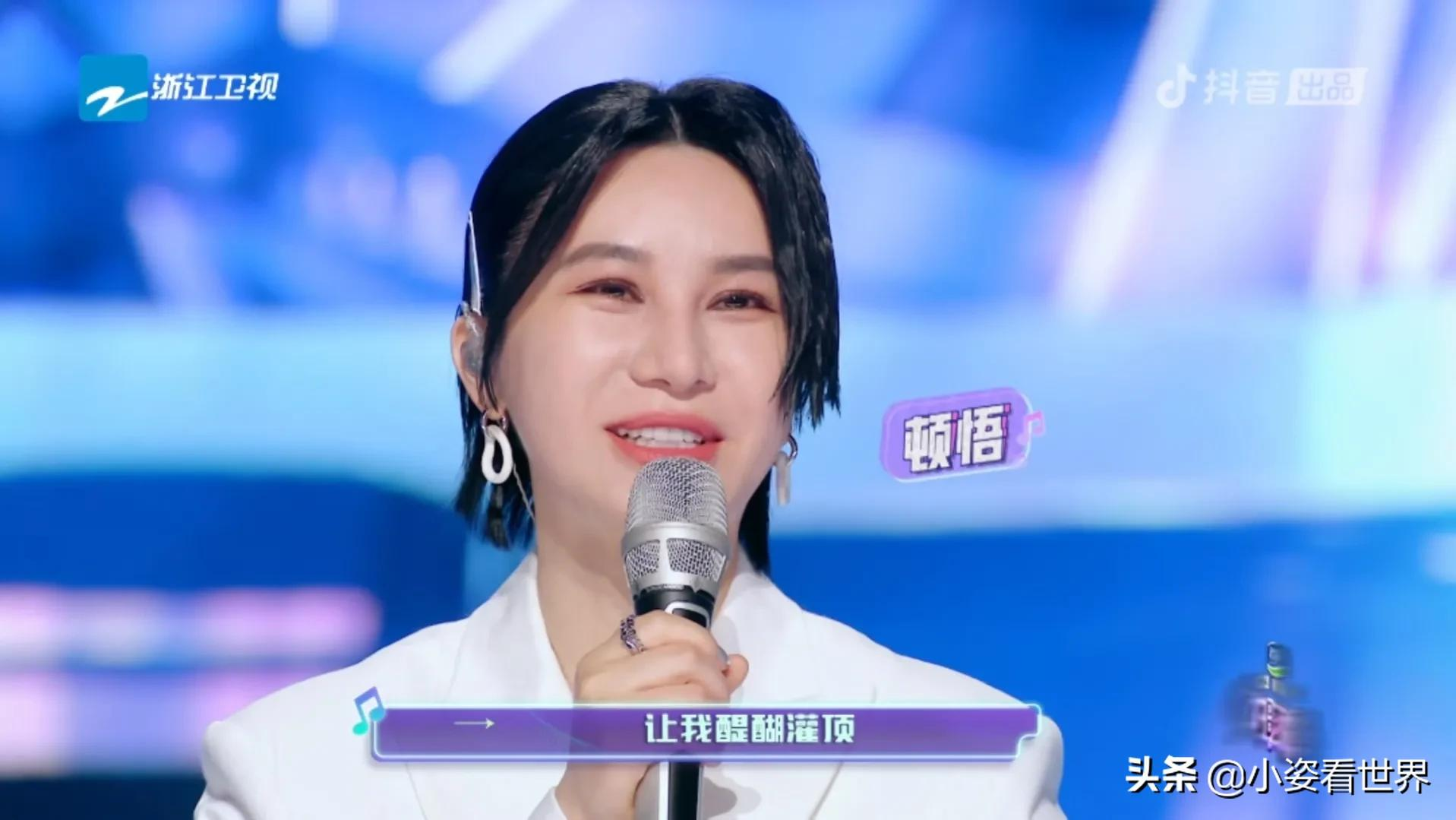 好喜欢容祖儿的红裙子,凤凰传奇也令人感动,李玟变成“QQ姐”