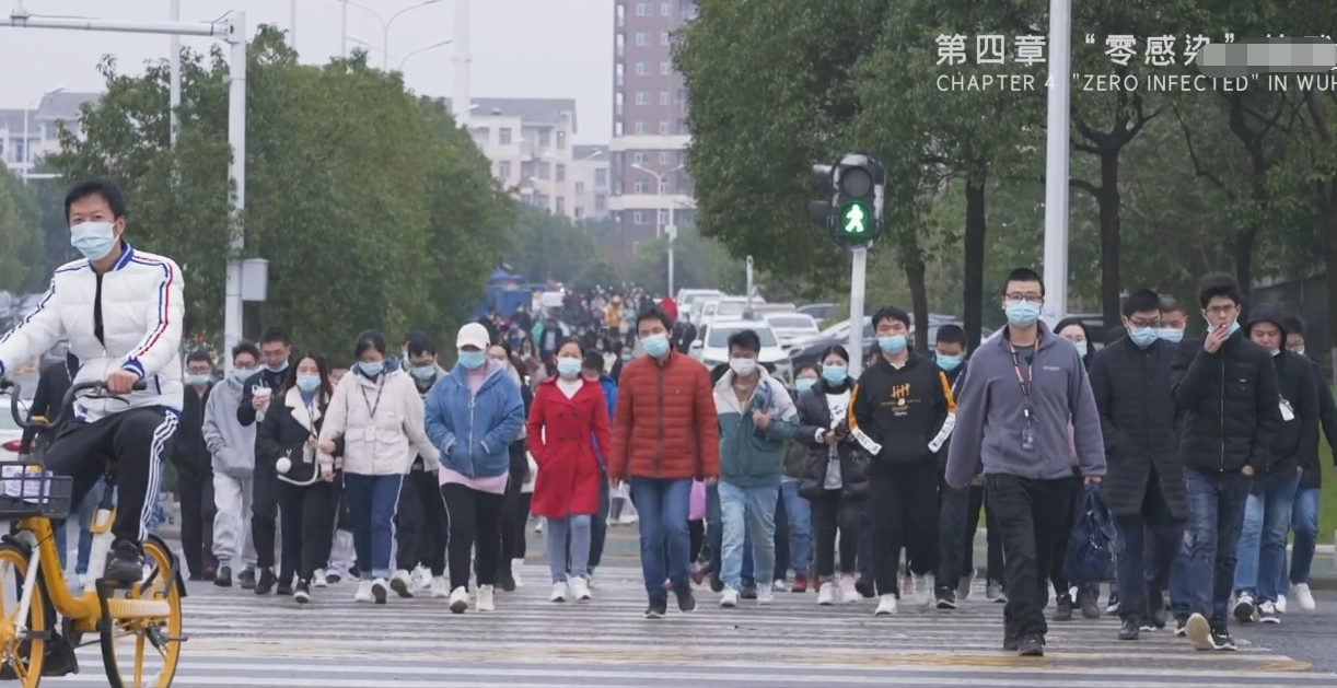 日本世界杯淘汰纪录片(一个日本导演疫情纪实片，客观看待中国疫情防控，赢得外交部点赞)