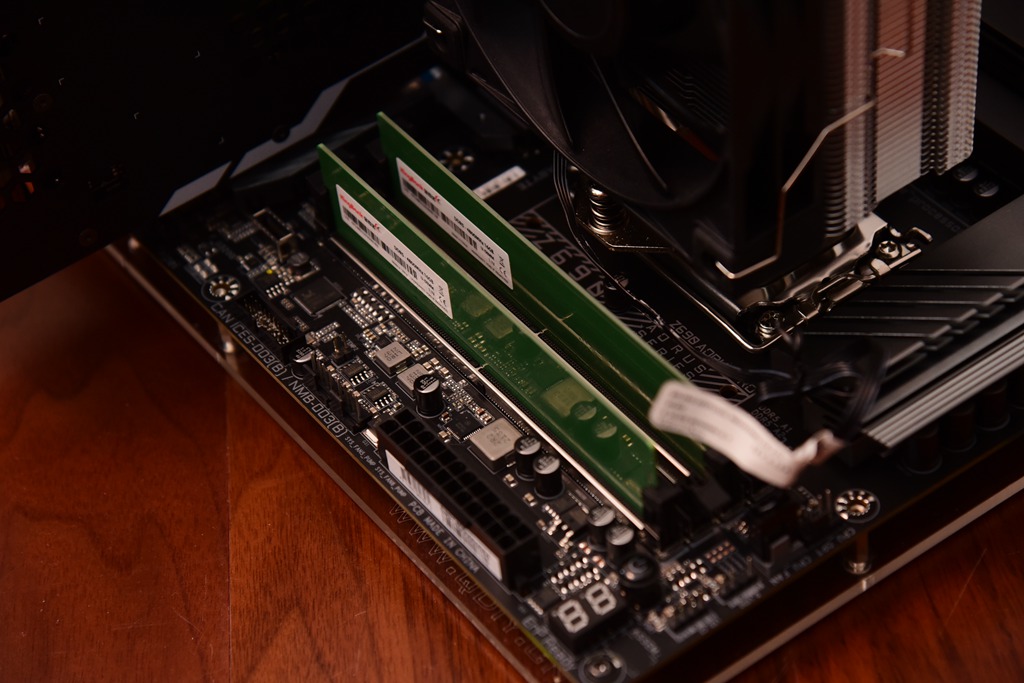 技嘉Z690小雕PRO好板，固态4片，内存6000MHz，12600K实战测试