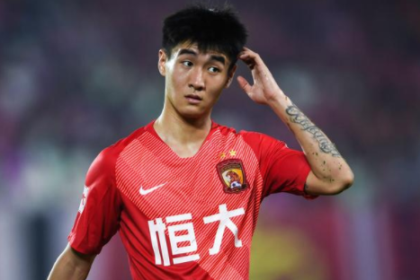 中超今天比賽消息（恒大VS國安首發浮現：榮昊坐鎮，蒿俊閔領銜，韋楊攜天才新星沖鋒）