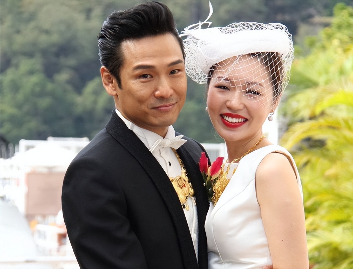 几年后,李晓冰为杜德伟生下儿子aj,aj简直就是迷你版杜德伟,小小年纪