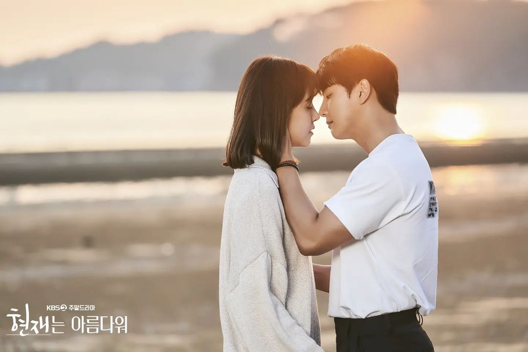 近期热播韩剧话题度出炉：《医法刑事》第八，《魔咒的恋人》前五