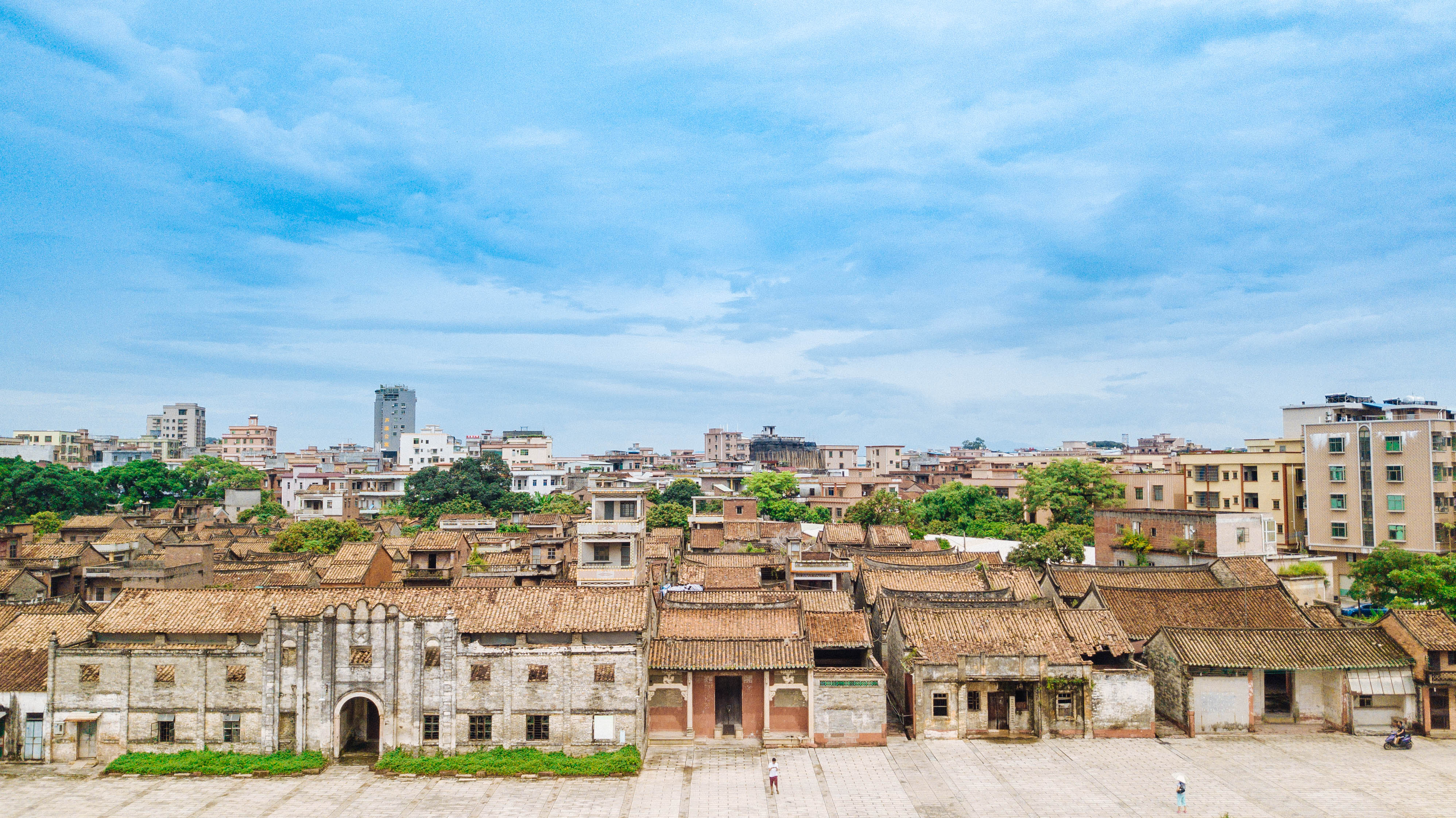 在东莞繁华市中心还藏着一个百年古村没有保存完整的祠堂绝美