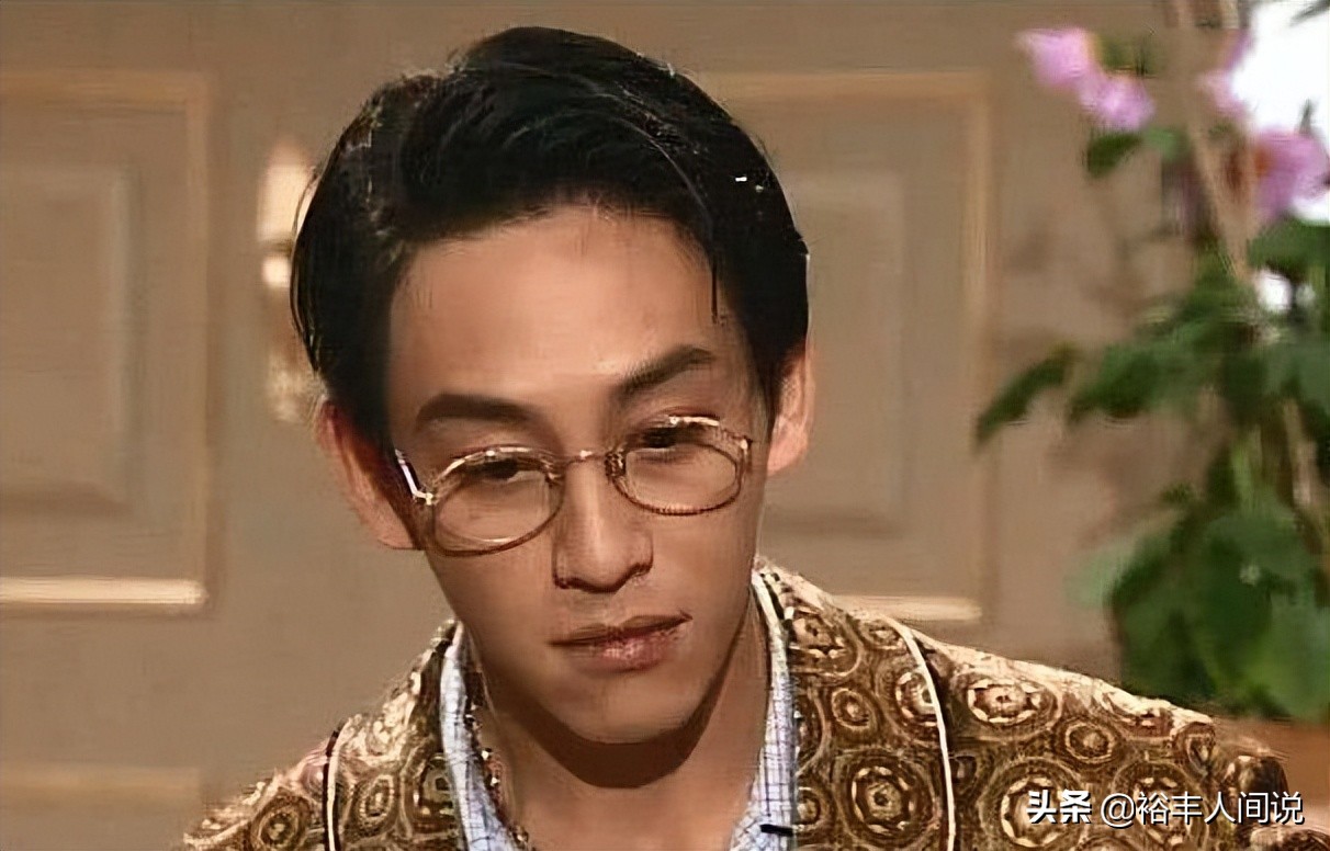 吴启华58岁哥哥自曝即将移民！至今未婚未育，弟弟已定居内地