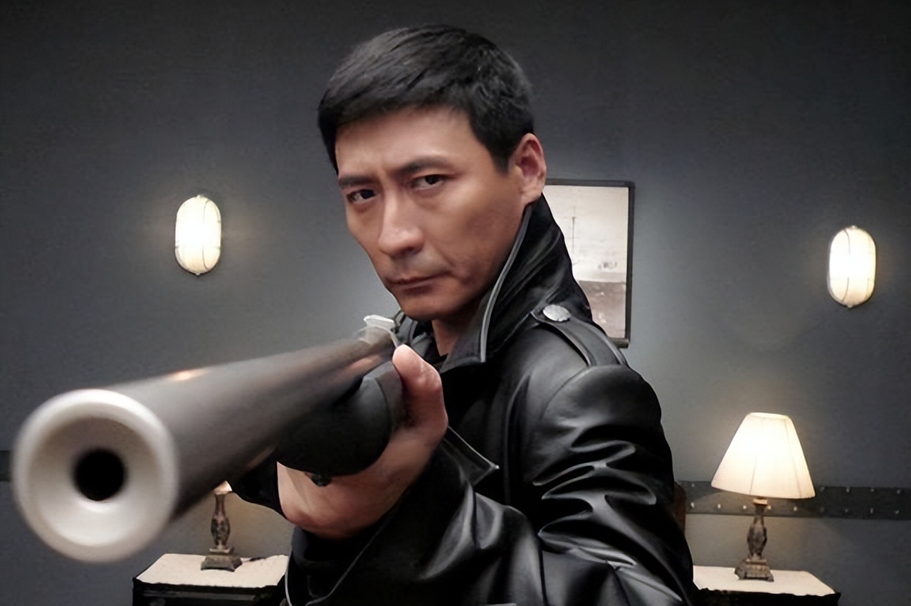 抗战剧猎鹰1949(燕双鹰系列究竟有多经典?网友:唯一让我看不厌的神剧)