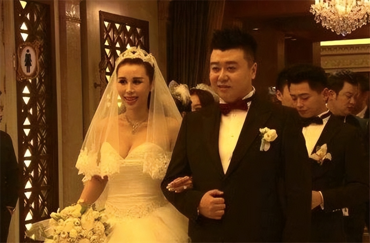 马琳的妻子是干什么的(马琳前妻张宁益：离婚获千万家产，转嫁高管，生下2女后定居美国)