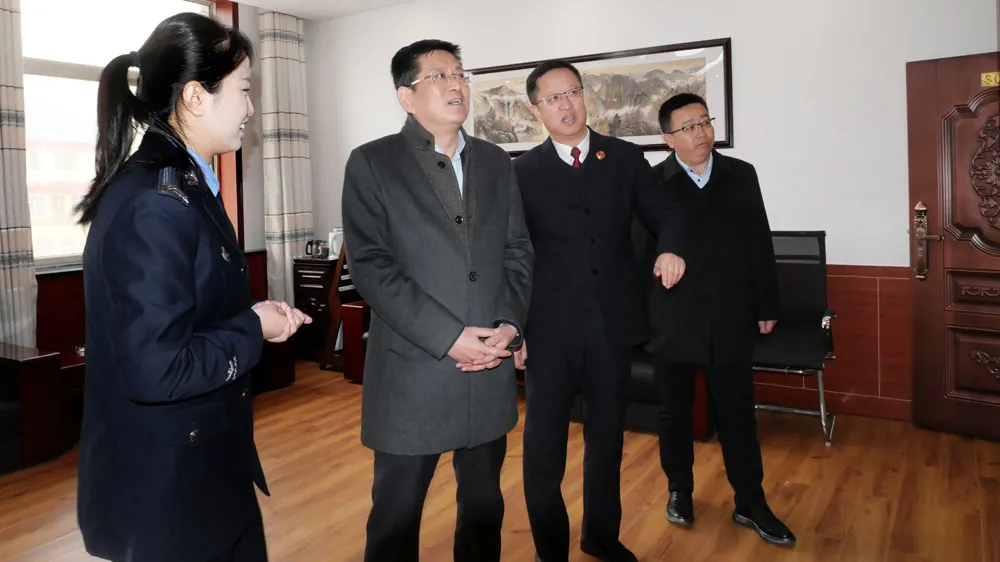榆林市人民检察院党组书记、检察长胡立平检察长到子洲县人民检察院调研督导
