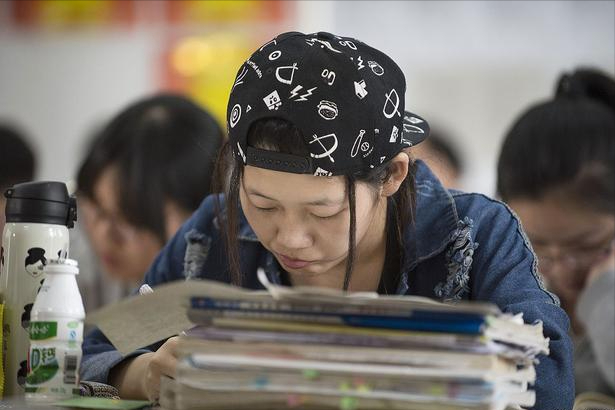 2年前，湖北学霸高考语文146分，总分高达725分，学习笔记曝光