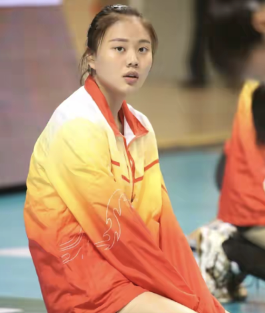 奥运会最小冠军叫什么名字(女排最年轻奥运冠军龚翔宇,12岁1米72,郎平