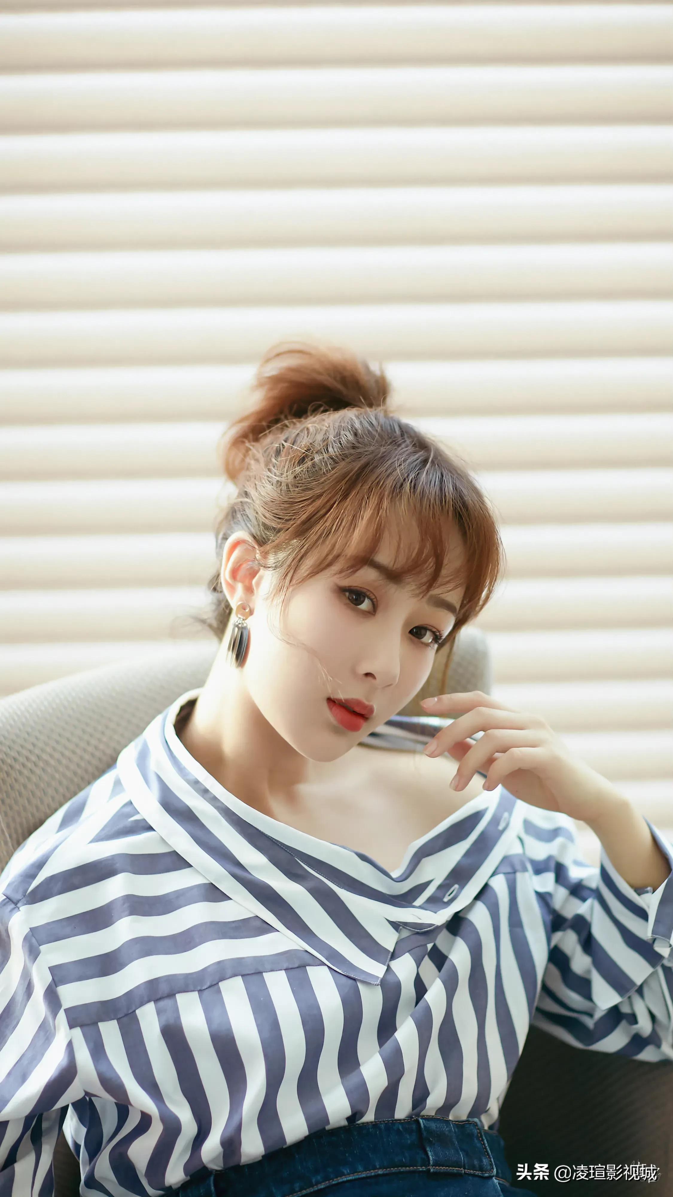 明星壁纸图片分享：杨紫（1）