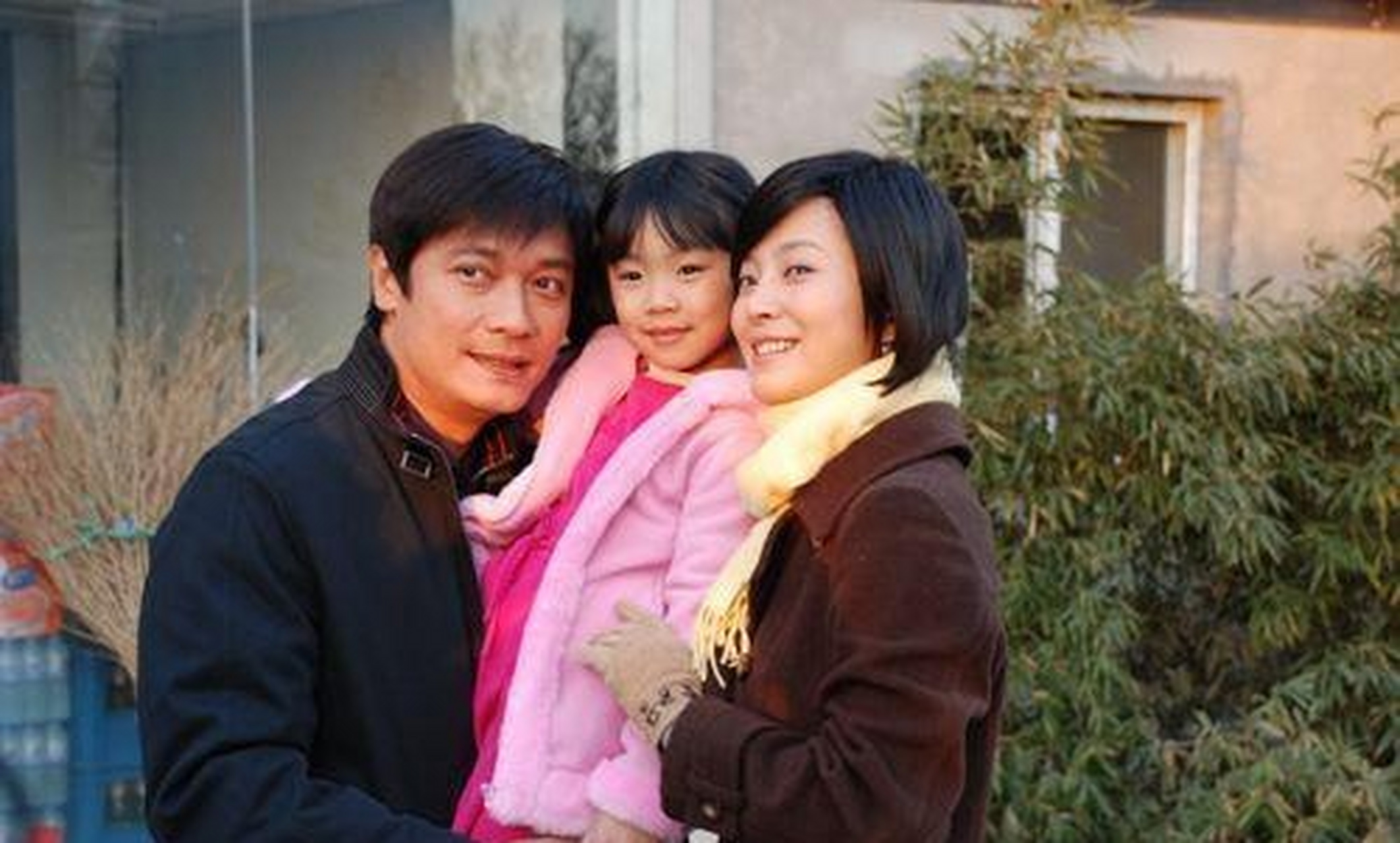 14年前罗嘉良抛弃相爱30年的方敏仪,投入苏岩怀抱,如今他幸福吗