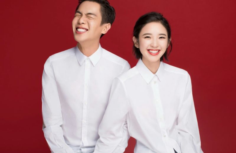 高甜!张若昀牵着唐艺昕下班超浪漫!情侣纹身曝光原地嗑出糖尿病